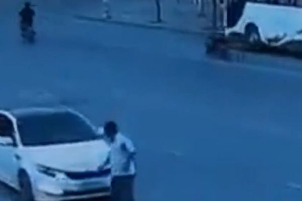 Pokušao da izvede prevaru, šta mislite, da li je uspeo? (VIDEO)