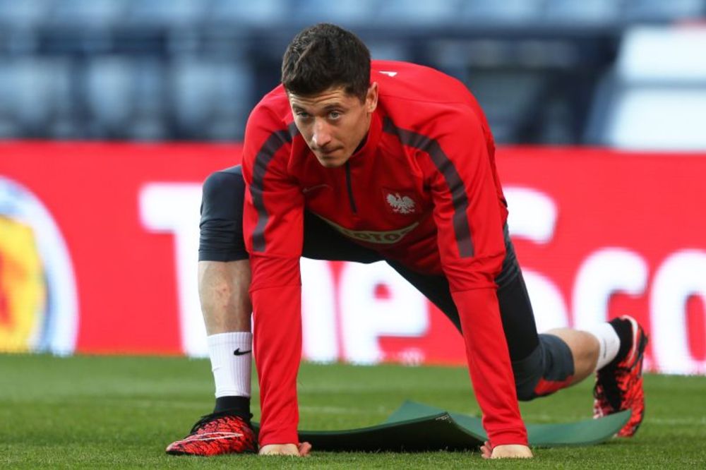 Ne postoji mesto odakle Levandovski ne može da pogodi gol! (FOTO) (VIDEO)