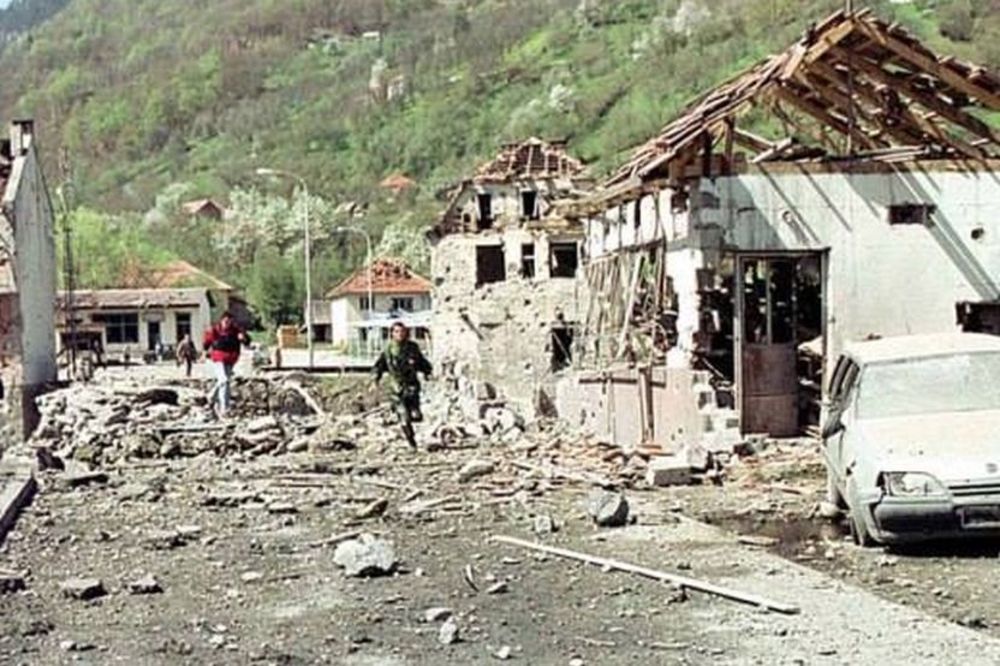 Podeli na svoj zid ako si protiv NATO pakta: Crnogorci masovno šeruju ovaj status! (FOTO)