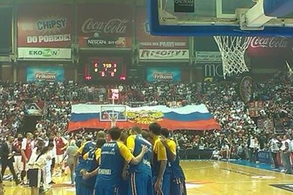 Pionir je grmeo: Srbi i Rusi braća zauvek! (VIDEO)