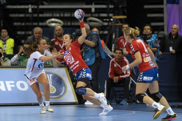 Srpkinje iznenadile Crnogorke na startu Svetskog prvenstva!