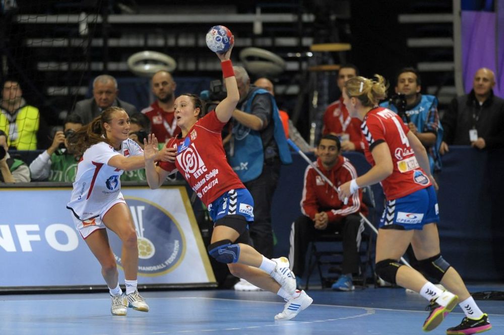 Srpkinje iznenadile Crnogorke na startu Svetskog prvenstva!