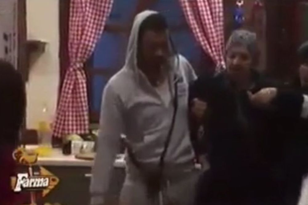 Užas na Farmi: Lepa Lukić polomila nogu! (VIDEO)