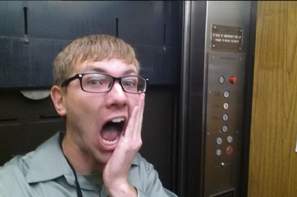 Smara vas što se vrata lifta sporo zatvaraju? Evo kako da ih ubrzate! (FOTO)