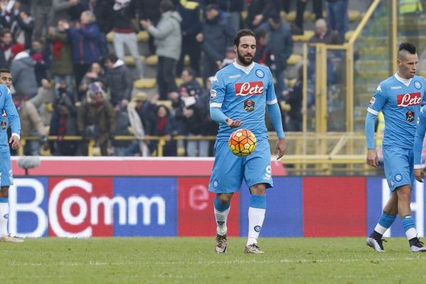 Napoli poražen posle 18 utakmica, Sasuolo nastavlja da iznenađuje, Viola bod iza lidera! (VIDEO)