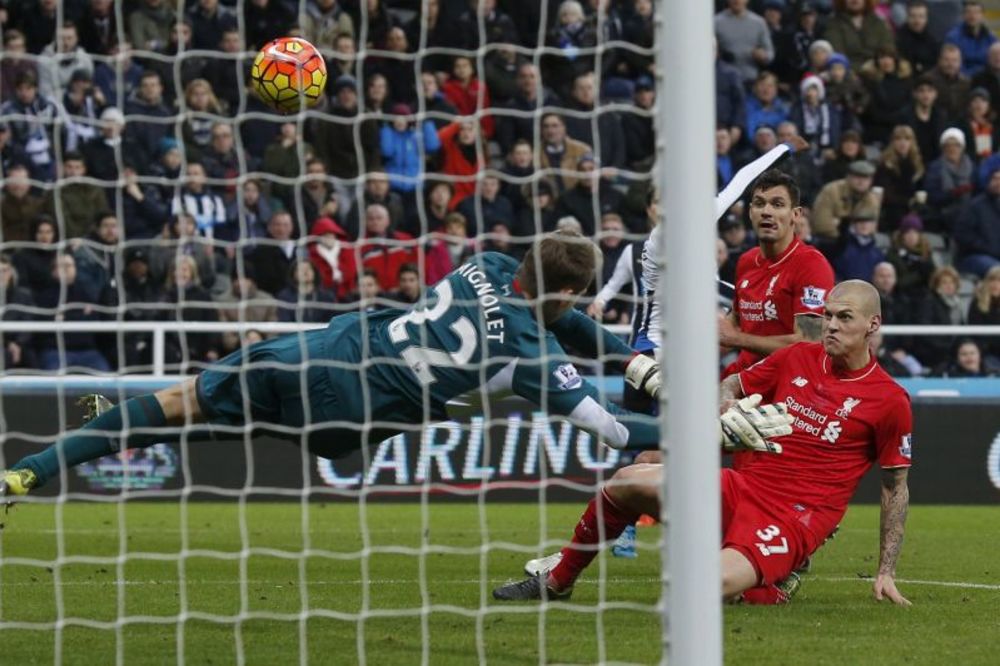 Nesrećni autogol Škrtela bacio Liverpul u nokdaun, Vajnaldum zakucao Klopovu ekipu! (VIDEO)