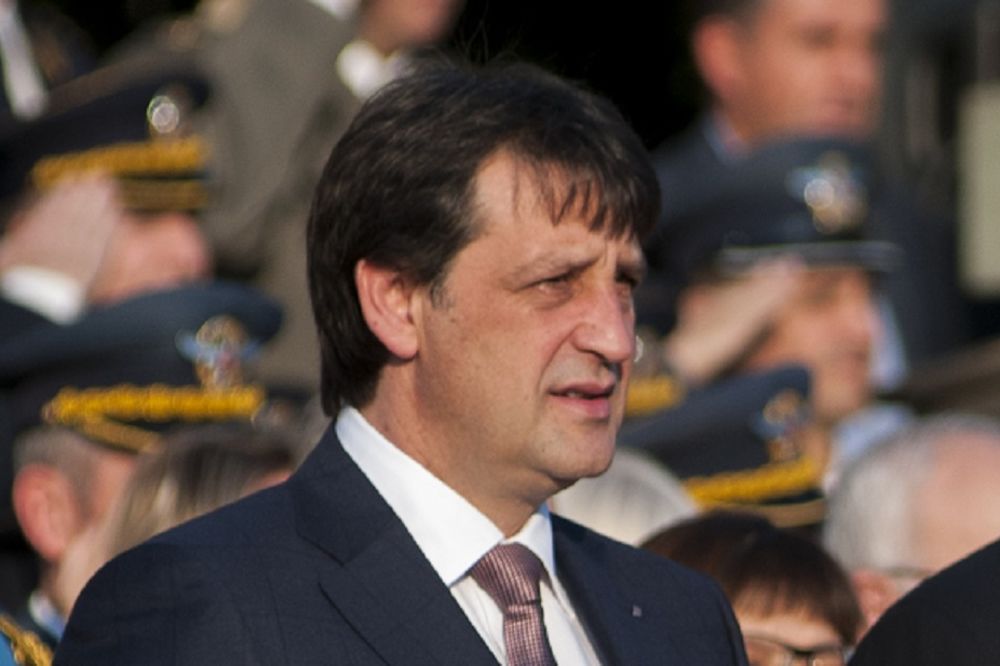 Osramoćen sam, ali za Vučića nemam nijednu ružnu reč!