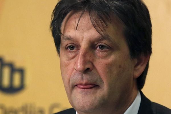 Svima dosta Gašića: Užičani bi da mu oduzmu zahvalnicu, novinari nemilosrdno kritikuju