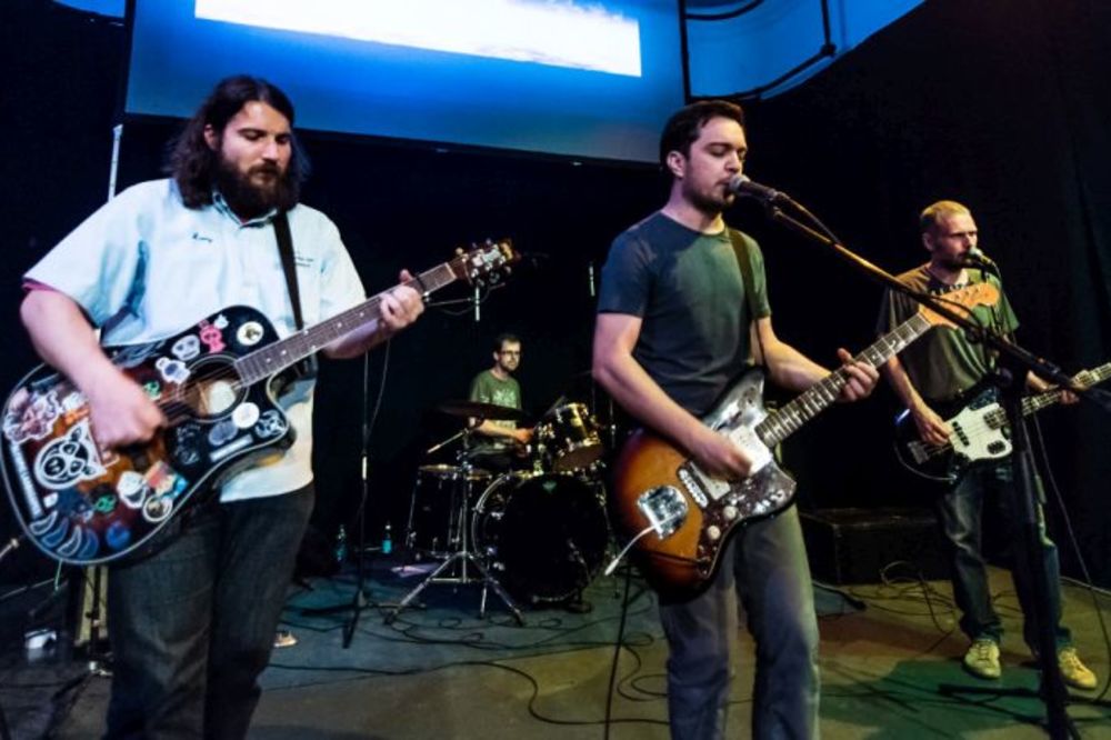 U slojevima: Nežni Dalibor ima novi spot - i fenomenalan je! (VIDEO)