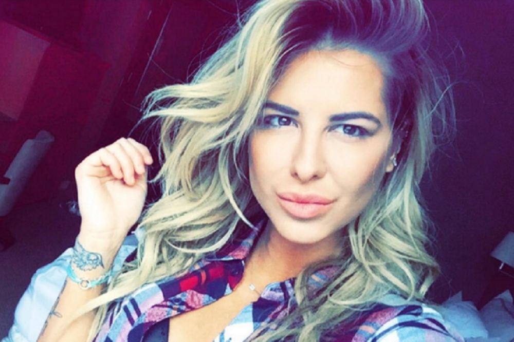 Majka mi je umrla, a krenula sam da je zovem telefonom! Potresna poruka Zorannah (FOTO)