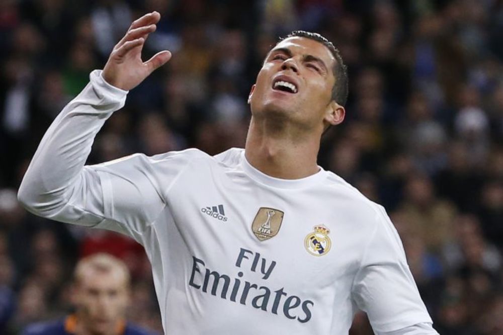 Ronaldo pred Malme kao da je upao u bure sa uljem! (VIDEO)