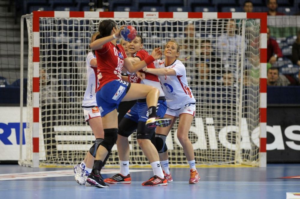 Drugo poluvreme kobno po Srbiju u duelu sa Danskom!