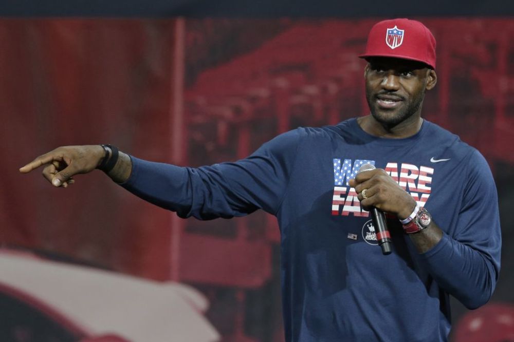 Lebron Džejms je dobio najskuplji poklon za Božić ikada - ugovor od 500 miliona dolara! (FOTO)