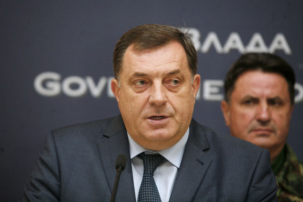 Milorad Dodik 1996. godine: Karadžić i Mladić moraju u Hag