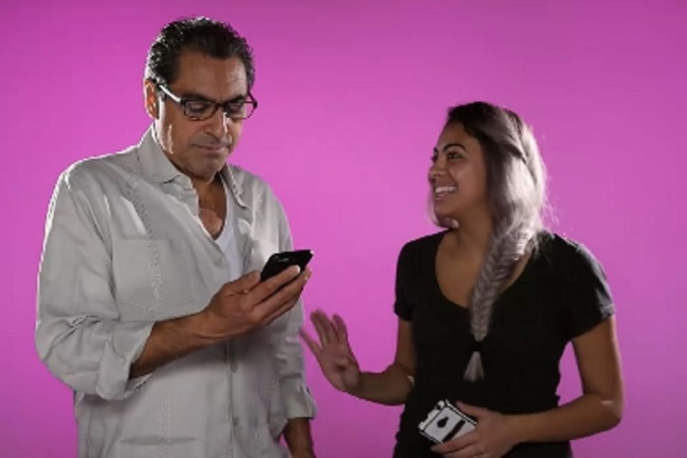 Kako očevi reaguju na poruke koje njihove ćerke razmenjuju s momcima?