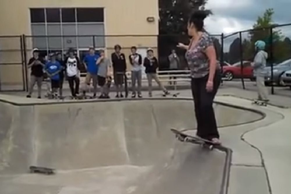 Nema ništa gore nego kada te pijana majka izblamira: Htela je da ispadne faca, ali...