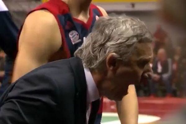 No posibl! No posibl: Pešić poludeo na tajm-autu i poručio igračima da ne zaslužuju Top 16! (VIDEO)