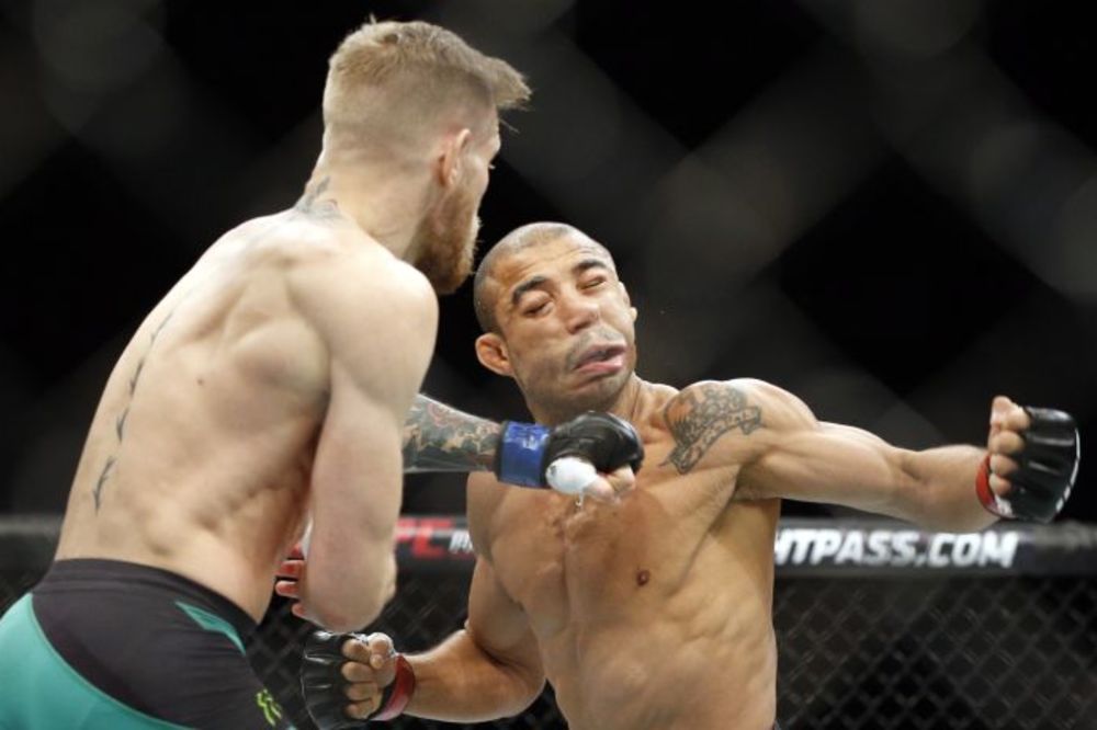 Spektakl godine je prošao ovako: Bam-bam-bam i patos za 13 sekundi!