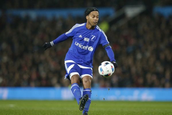 Da li je legenda pogodila idealnih 11? Ronaldinjo odredio najbolji tim sa Ostrva! (FOTO)