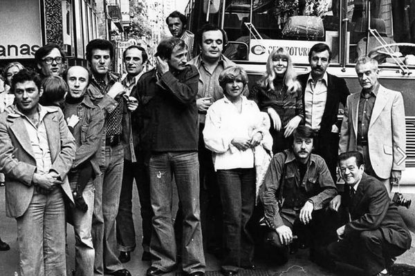 Da li prepoznajete ljude sa ove slike? Ovo su najveće glumčine ikada! (FOTO) (VIDEO)