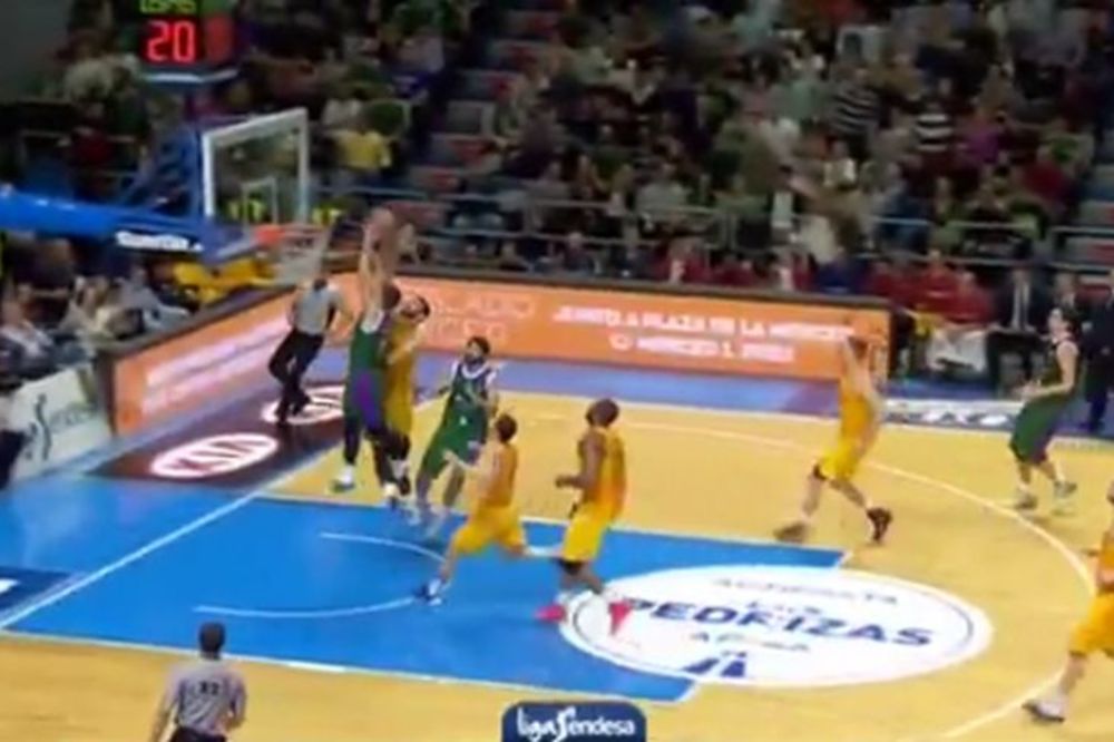 Aj, mi madre: Španski komentator urlao posle monstruznog zakucavanja Nedovića! (VIDEO)