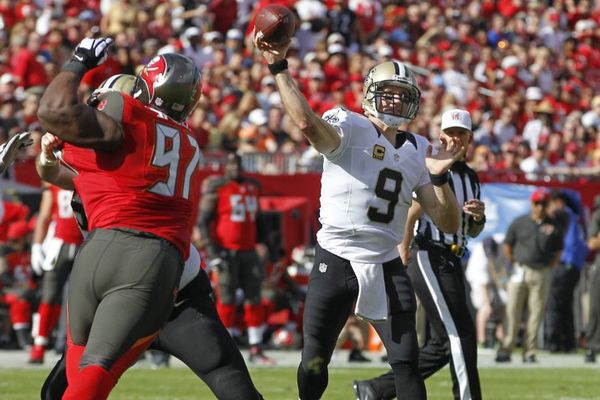 Kvoterbek Nju Orleansa preskočio legendarnog Den Marina na večnoj listi, igrač Stilersa preterao sa slavljem! (VIDEO)