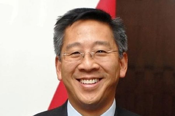 Ambasador SAD albanskim sudijama: Ako imate sat skuplji nego moj auto - dajte ostavke!