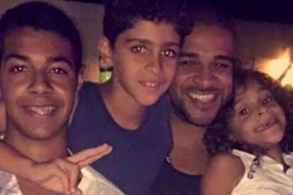 Slavni Adrijano bankrotirao, živi u favelama s majkom, a nasmejan kao nikad! (FOTO) (VIDEO)