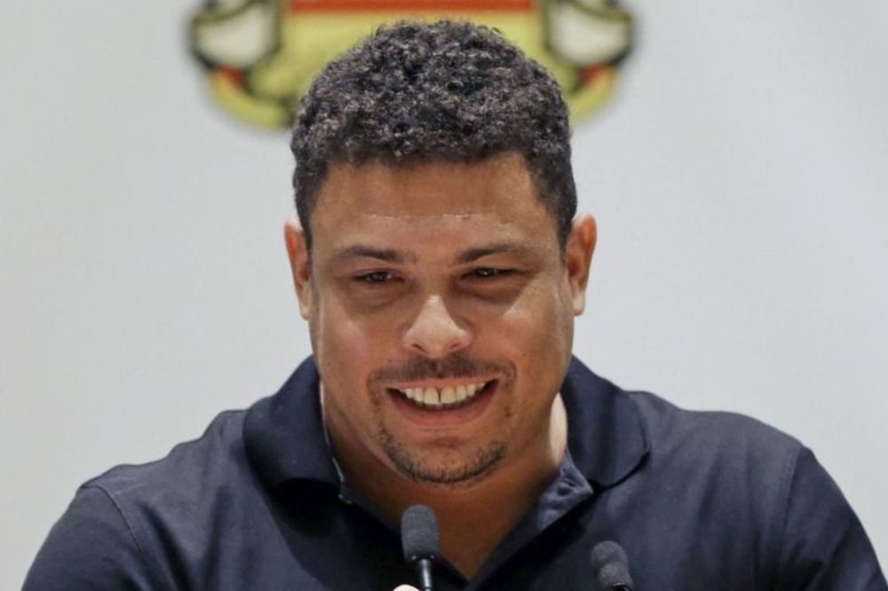 Deblji nego ikad: Nekadašnjem Il Fenomenu ispala stomačina! (FOTO)