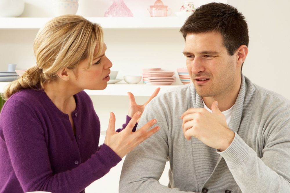 Kad ovo uradite onda je gotovo: 3 reči koje ne smete reći partneru (FOTO) (GIF)