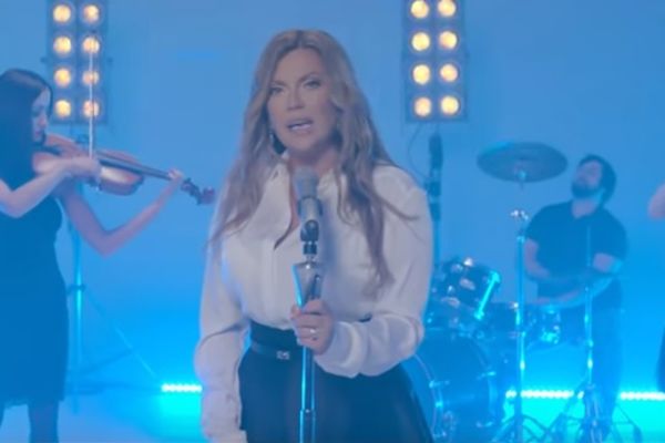 Indira Radić snimila spot za novu pesmu: Mnogo si se promenio (VIDEO)