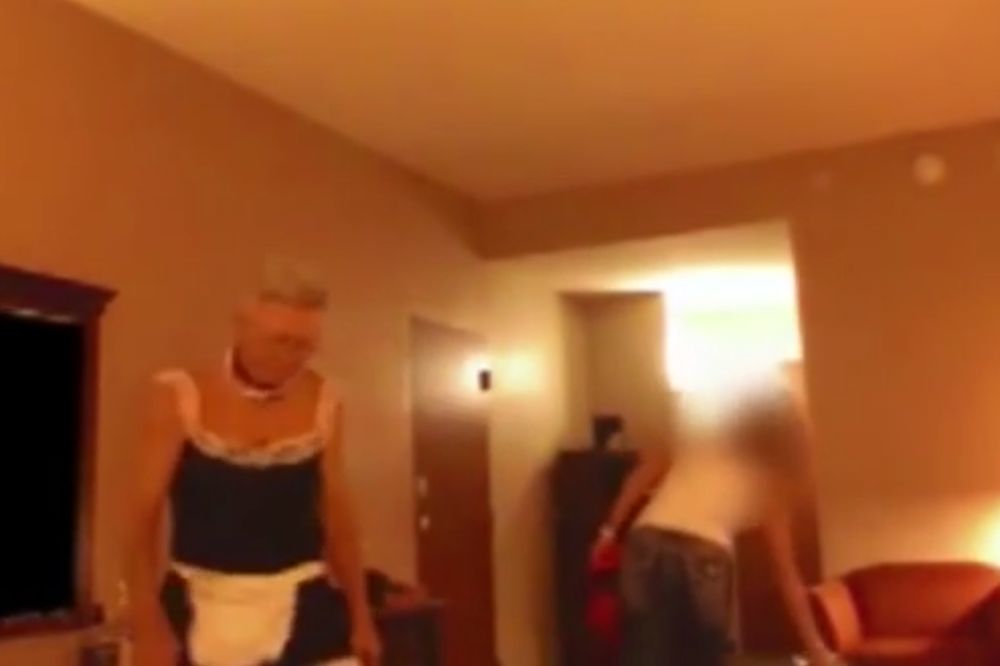 Naručio prostitutku, dobio pandurku! Kad ga je videla, umrla je od smeha! (VIDEO)