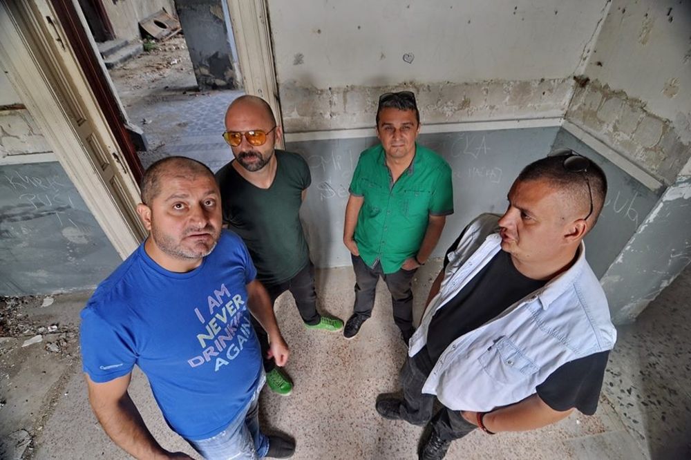 Konačno stigao! Raspametiće vas novi album Love Hunters (FOTO)