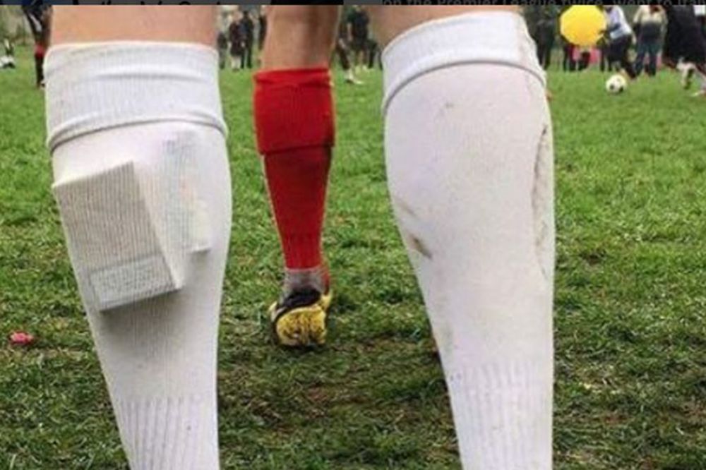 Fotka koja je osvojila društvene mreže: Ovako se igra niželigaški fudbal! (FOTO)