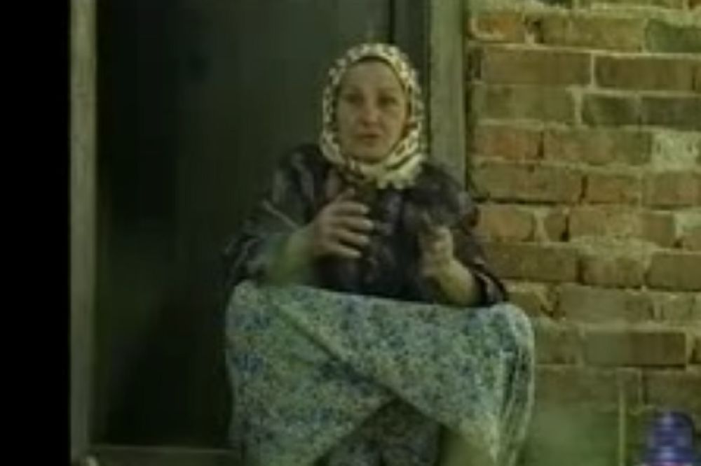 Bosanski hit: Baba pušila marihuanu ne znajući da je droga, rekli joj da je paradajz! (VIDEO)