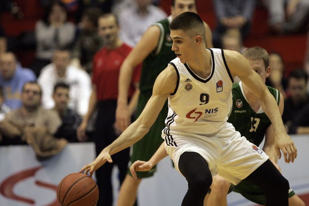 Kapiten Partizana obukao je nešto što se nikako neće dopasti Grobarima! (FOTO)