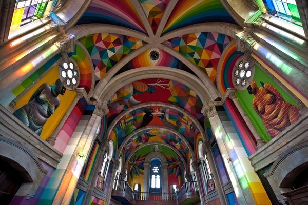 Oaza za skejtere: U ovoj crkvi nema freski, već grafita! (FOTO)