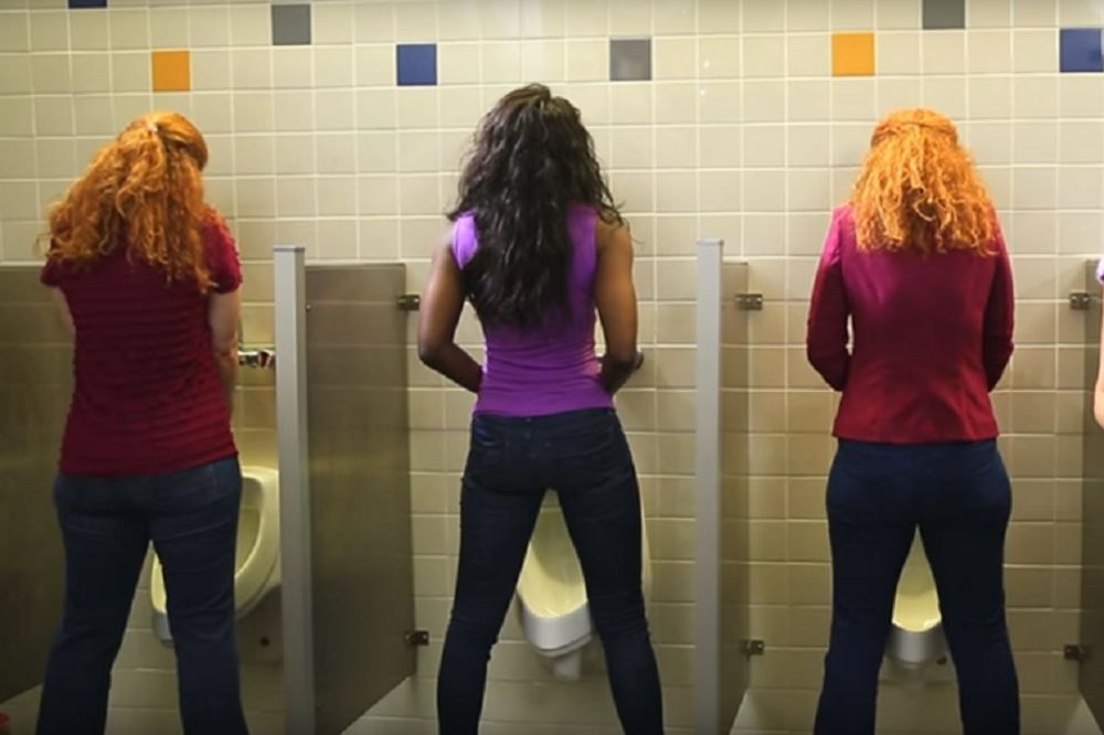 Žene, okrenite leđa i olakšajte se! Kao muškarci, stojeći! (VIDEO) (FOTO)