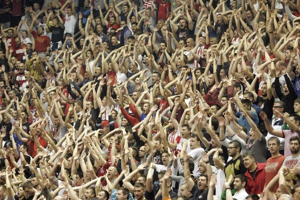 Himna Evrolige u Beogradu? Delije to nisu dozvolile! (VIDEO)