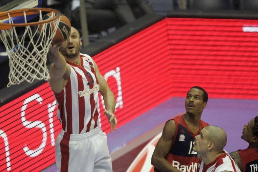 Svaka čast majstore: Pogledajte s kakvom povredom je Simonović igrao protiv Bajerna! (FOTO)