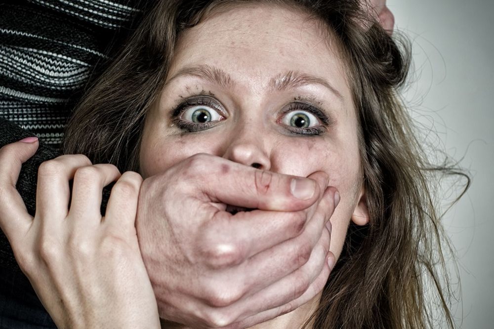 Nije me tata silovao! Ćerka brani oca koji je optužen za incest!