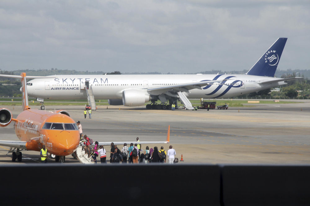 Lažna uzbuna? Direktor Er Fransa demantovao da je u avionu bilo bombe! (FOTO)