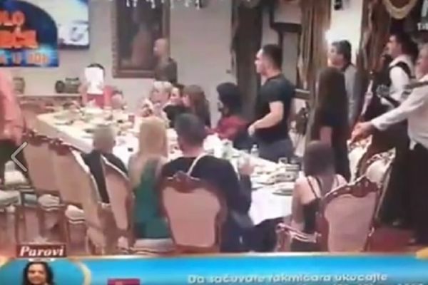 Matora tukla Tijanu Ajfon: Vukla je za kosu i udarala po glavi! (VIDEO)