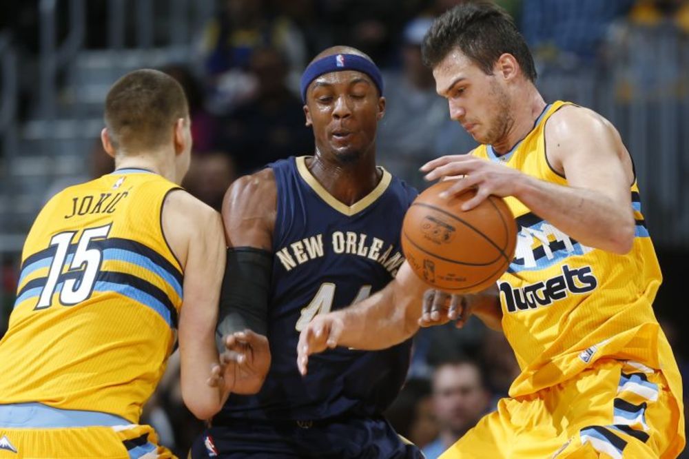 Jokić je bio odličan, ali je Dejvis bio jači, Bjelica sve dalje od tima, vratio se Irving! (VIDEO)