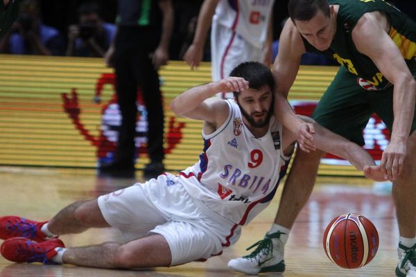 Teška povreda srpskog reprezentativca: Stefan Marković slomio nogu! (FOTO)