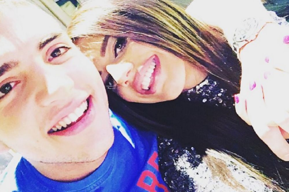 Mašo, šta ti to ispade iz brusa? Evo kako se razuzdala da opet smuva Veljka i - uspelo joj je! (FOTO)