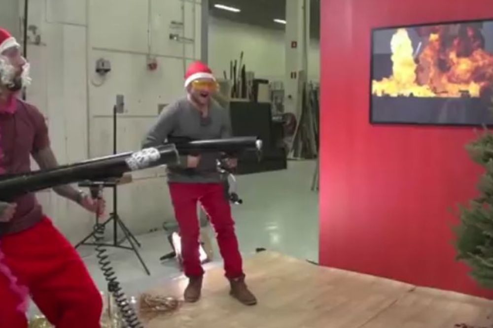 Kako okititi jelku za 5 minuta? Verujte, može! (VIDEO)