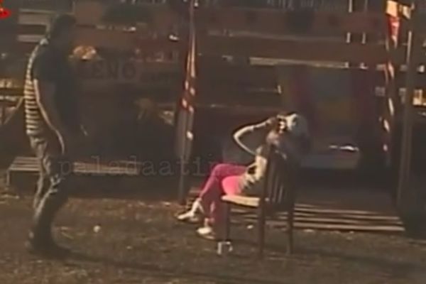 Ipak ne može bez nje: Kristijan se na najoriginalniji način izvinio Staniji (VIDEO)