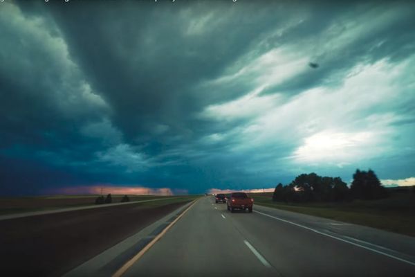 Lovili su oluju i napravili nezaboravne fotke za ceo život! (FOTO) (VIDEO)