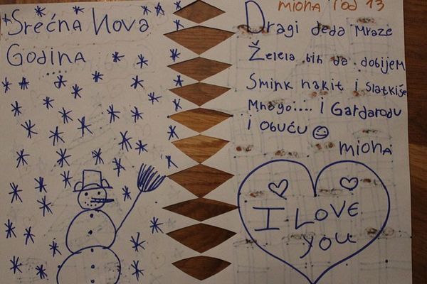 Deda Mraze, donesi mi slatkiše i lutku! Ovo su želje mališana kojima nema ko da kupi poklon